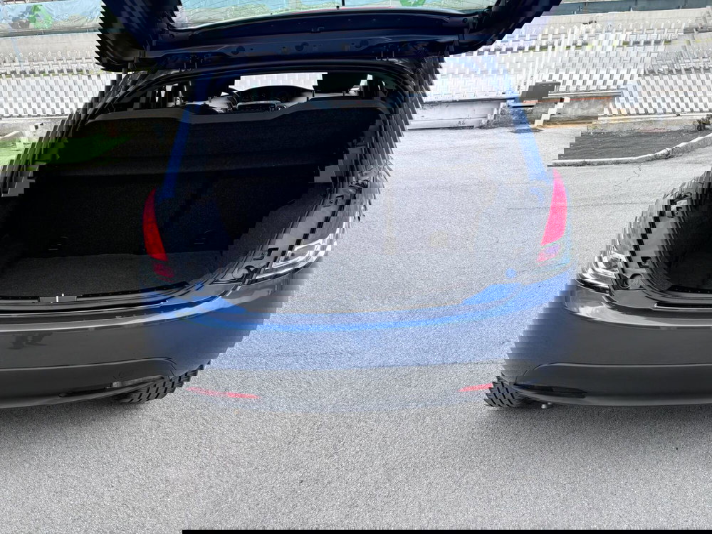 Lancia Ypsilon usata a Ancona (11)