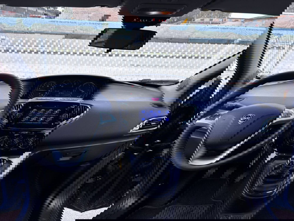 Lancia Ypsilon usata a Ancona (15)