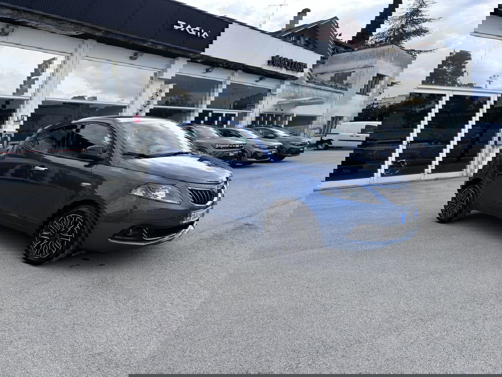 Lancia Ypsilon usata a Ancona (3)