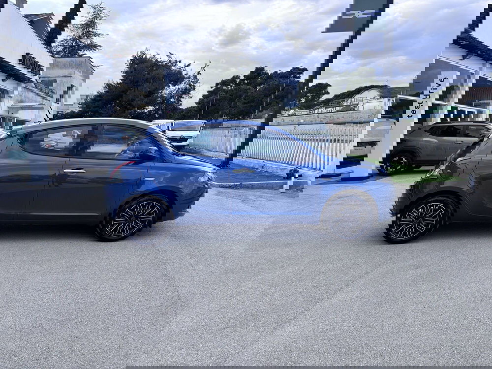 Lancia Ypsilon usata a Ancona (4)