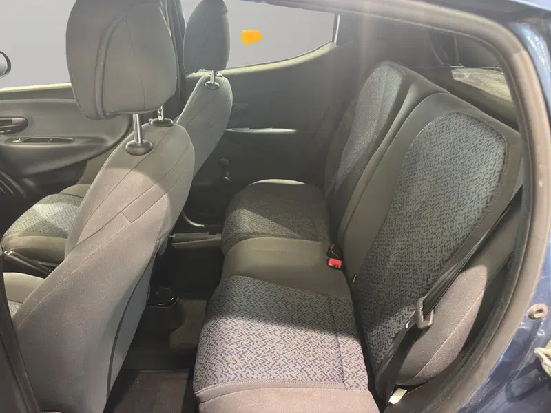 Lancia Ypsilon usata a Macerata (10)