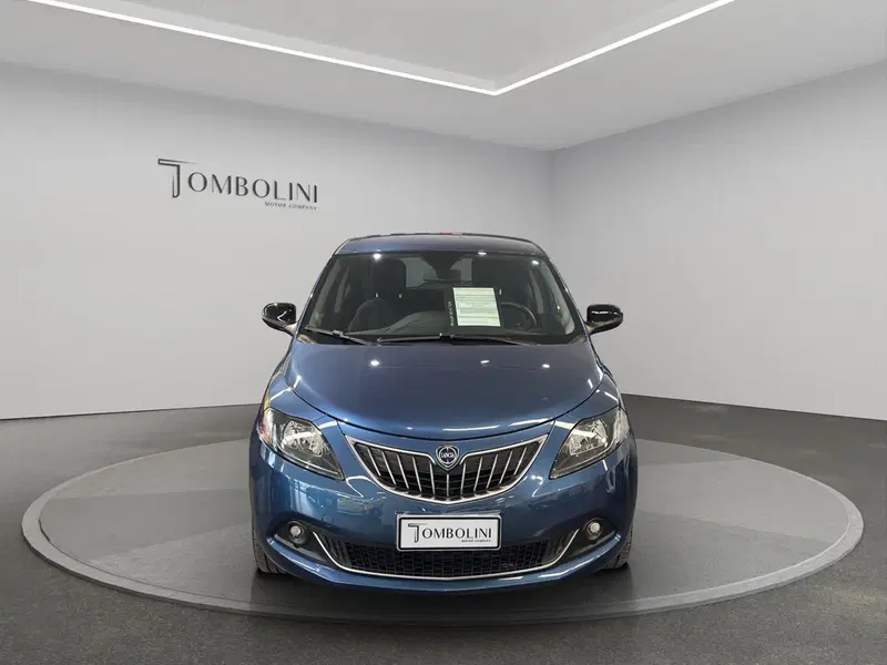 Lancia Ypsilon usata a Macerata (2)