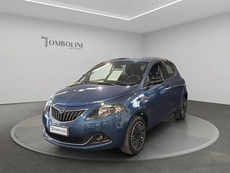 Lancia Ypsilon usata a Macerata (3)