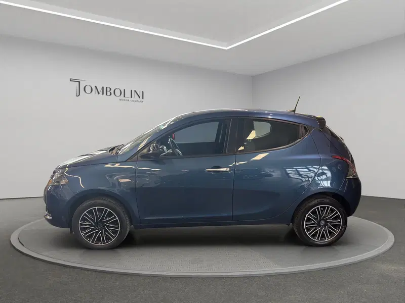 Lancia Ypsilon usata a Macerata (6)