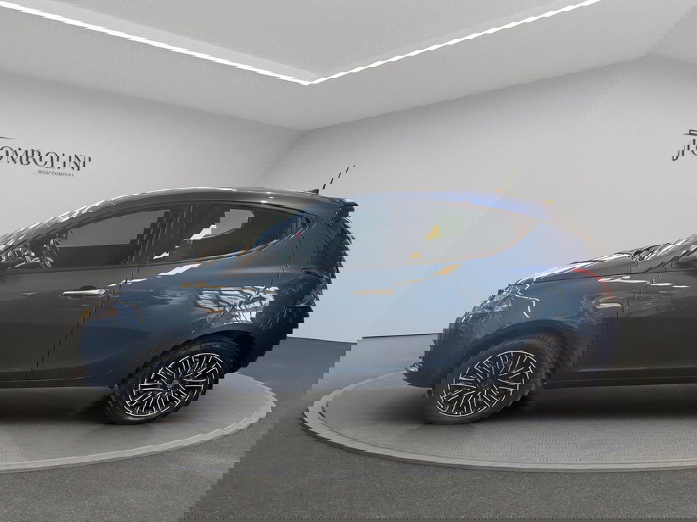 Lancia Ypsilon usata a Macerata (6)