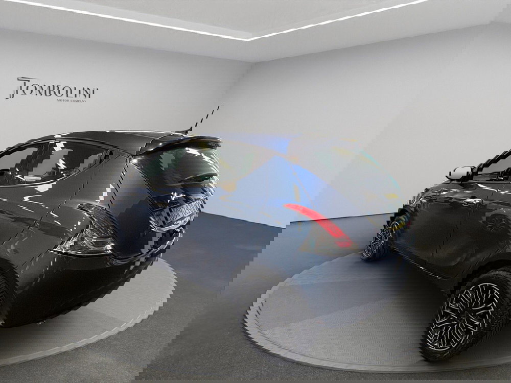 Lancia Ypsilon usata a Macerata (7)