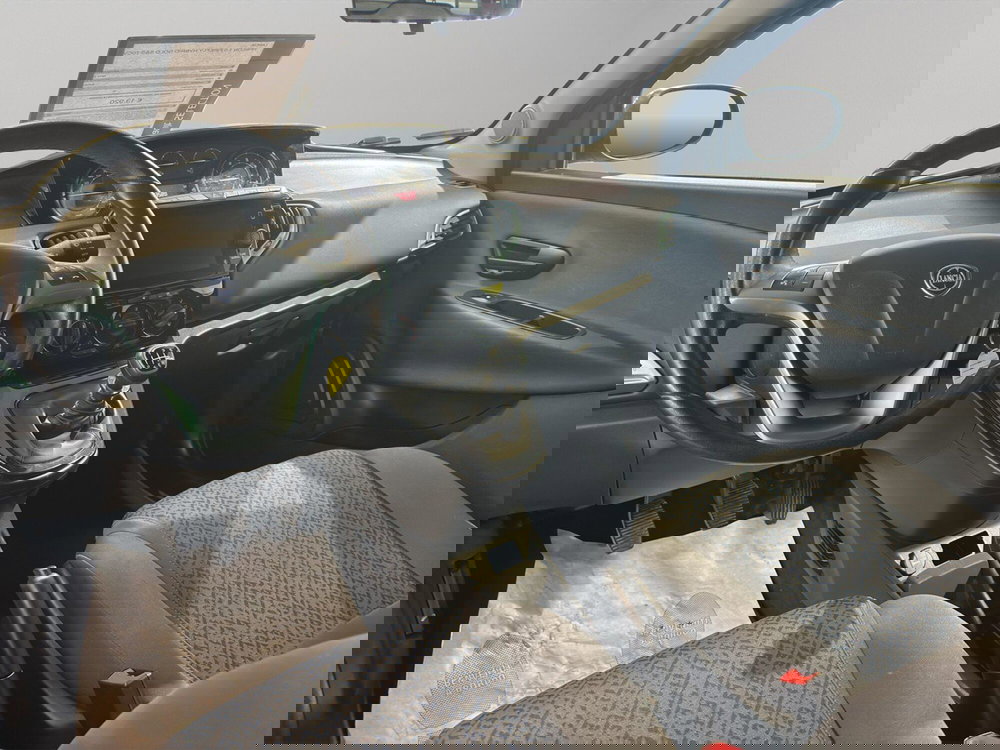 Lancia Ypsilon usata a Macerata (8)