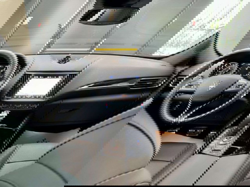 Maserati Levante usata a Torino (15)