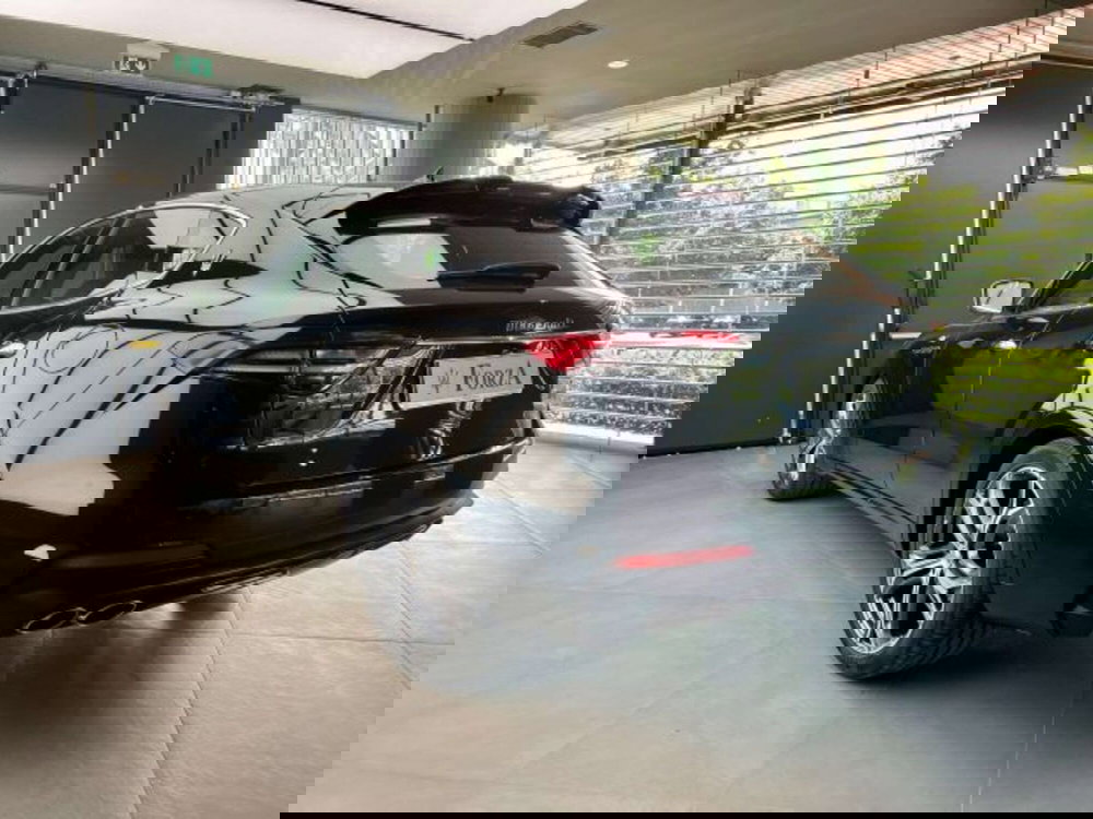 Maserati Levante usata a Torino (5)