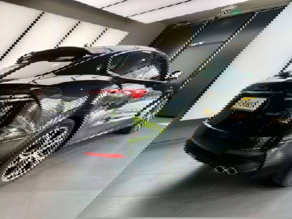 Maserati Levante usata a Torino (8)