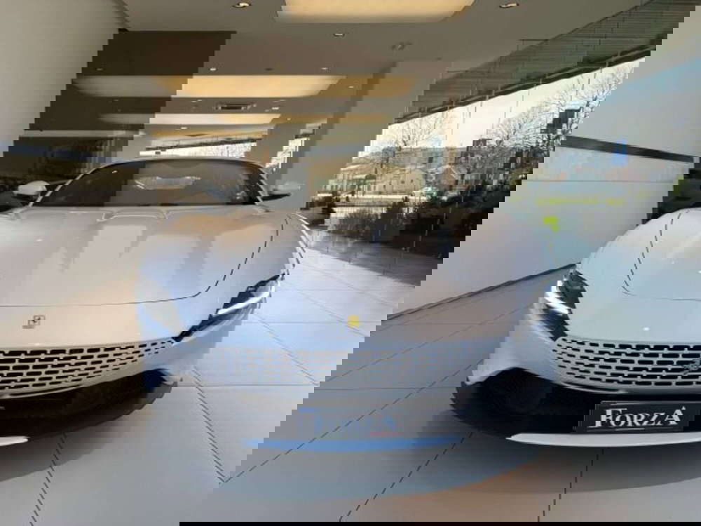 Ferrari Roma Spider usata a Torino (2)