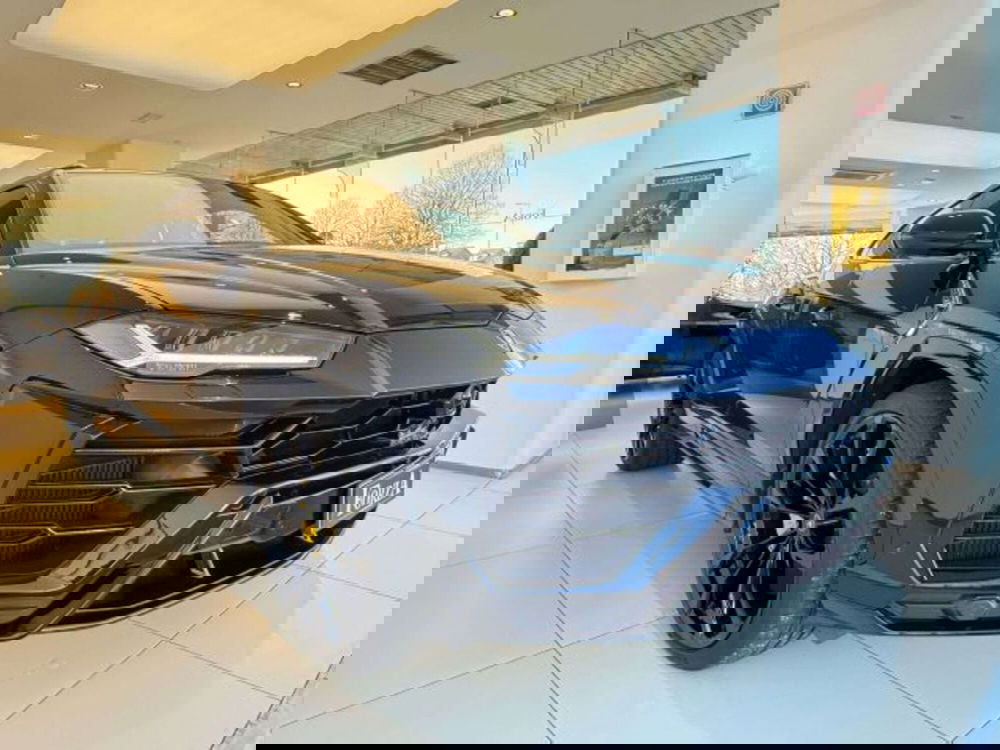 Lamborghini Urus usata a Torino (3)