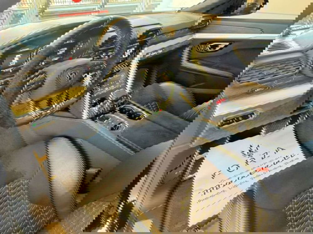 Lamborghini Urus usata a Torino (7)