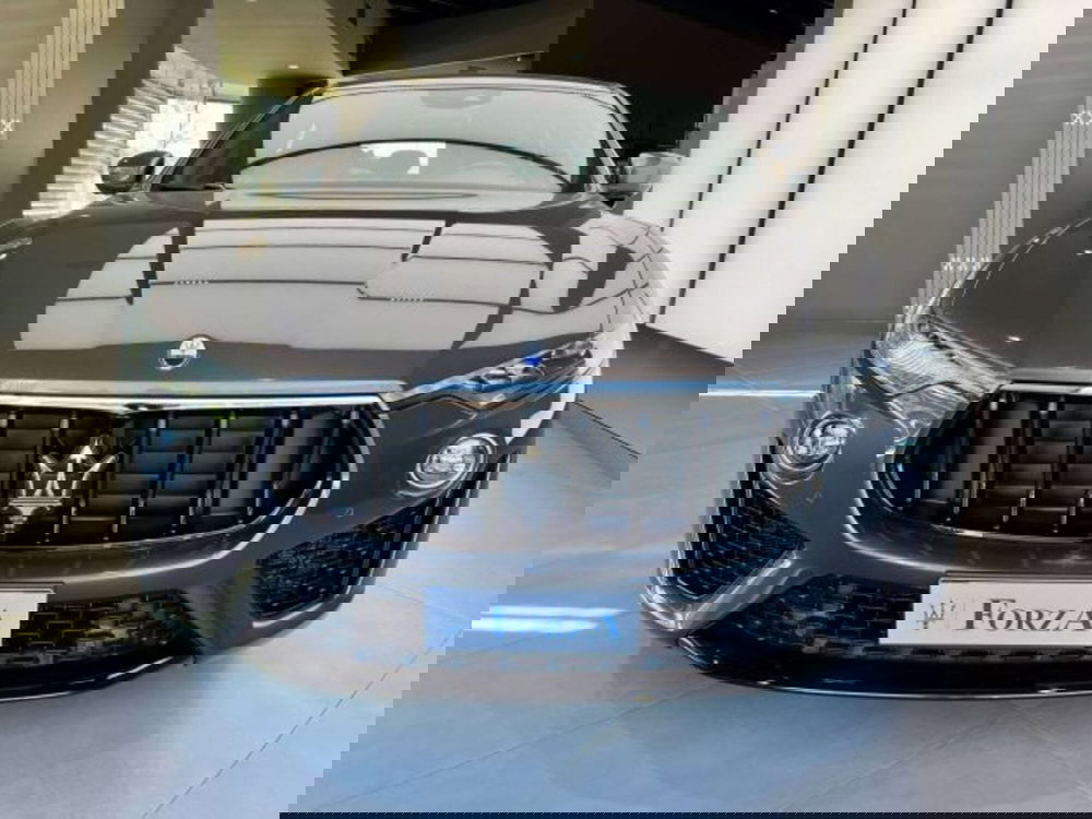 Maserati Levante usata a Torino (2)