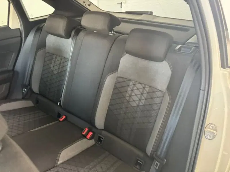Volkswagen Taigo usata a Cuneo (14)