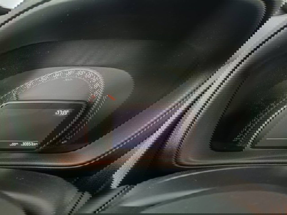 Toyota Aygo X usata a Teramo (12)