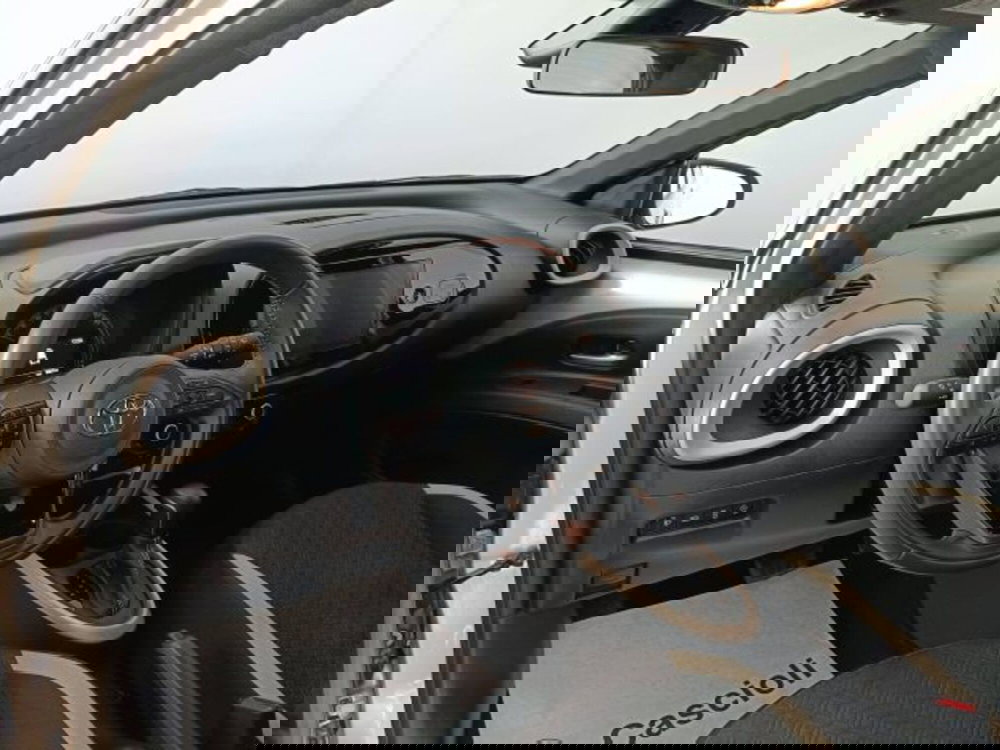 Toyota Aygo X usata a Teramo (7)