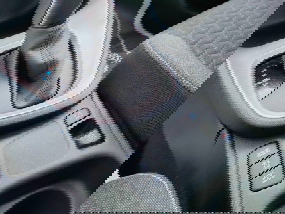 Toyota Yaris Cross usata a Teramo (17)