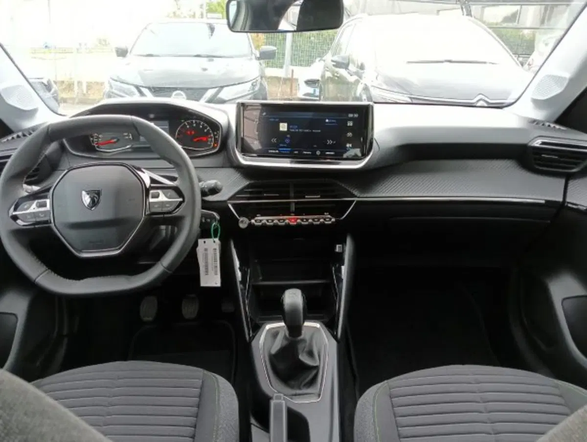 Peugeot 208 nuova a Brescia (12)