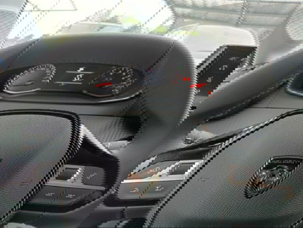 Peugeot 208 nuova a Brescia (8)
