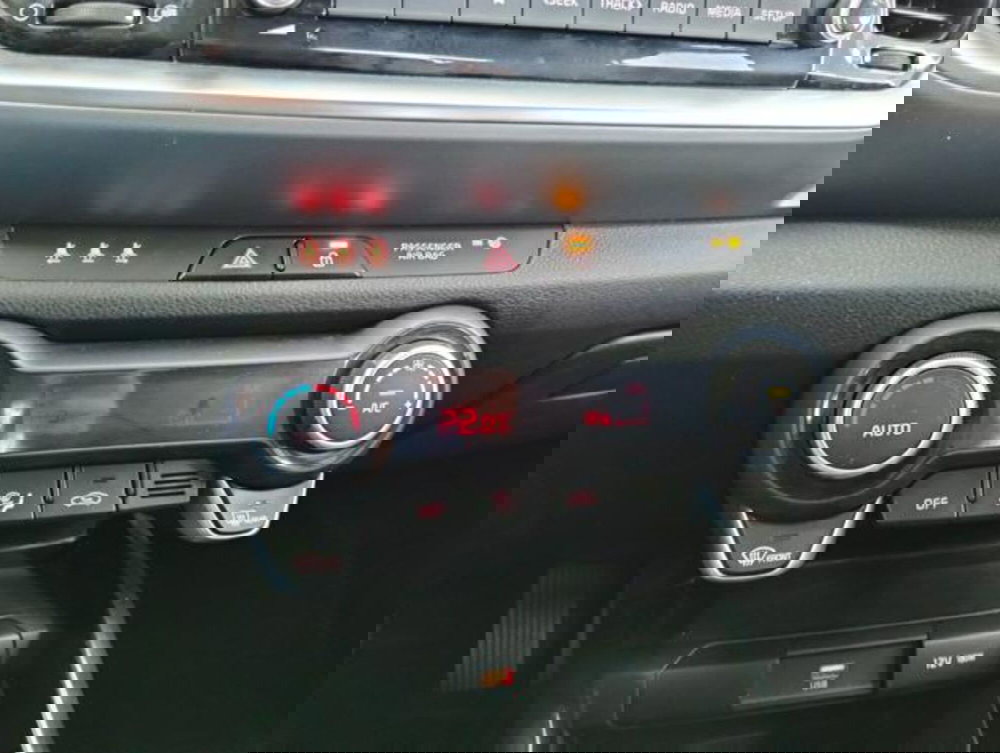 Kia Stonic usata a Como (17)