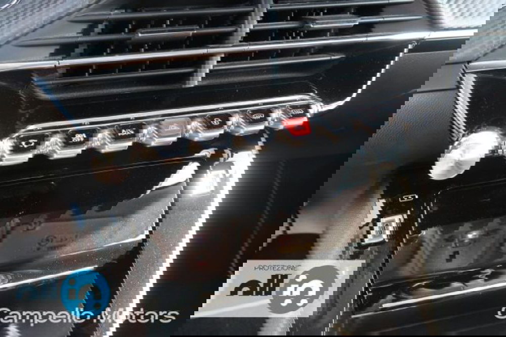 Peugeot 2008 usata a Venezia (9)