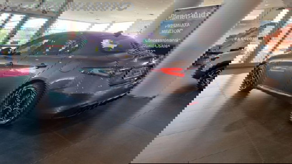 Alfa Romeo Giulia nuova a Modena (3)