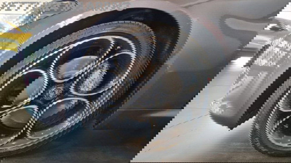 Alfa Romeo Giulia nuova a Modena (5)