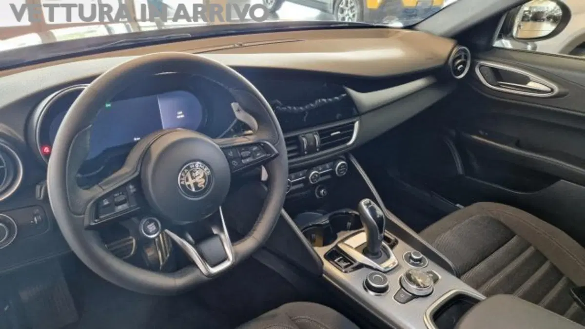 Alfa Romeo Giulia nuova a Modena (6)