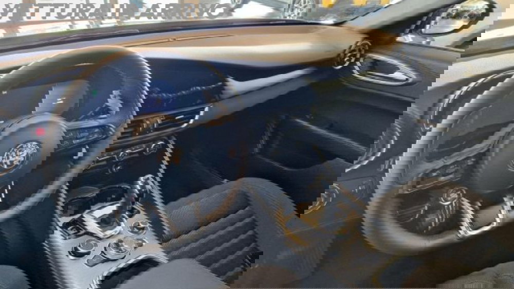 Alfa Romeo Giulia nuova a Modena (6)