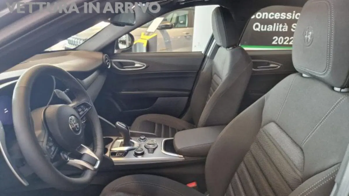 Alfa Romeo Giulia nuova a Modena (7)