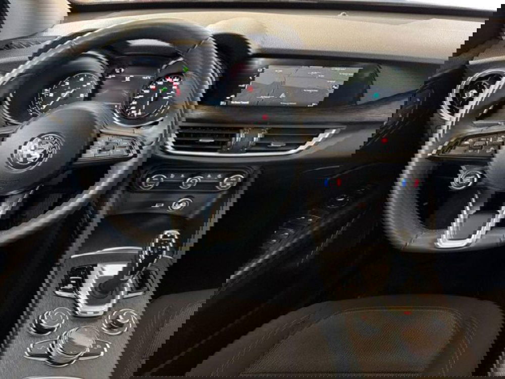 Alfa Romeo Stelvio usata a Bologna (10)