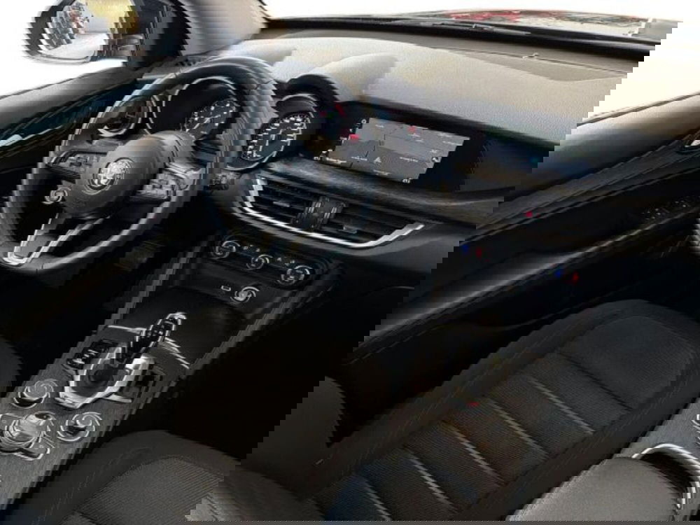 Alfa Romeo Stelvio usata a Bologna (15)