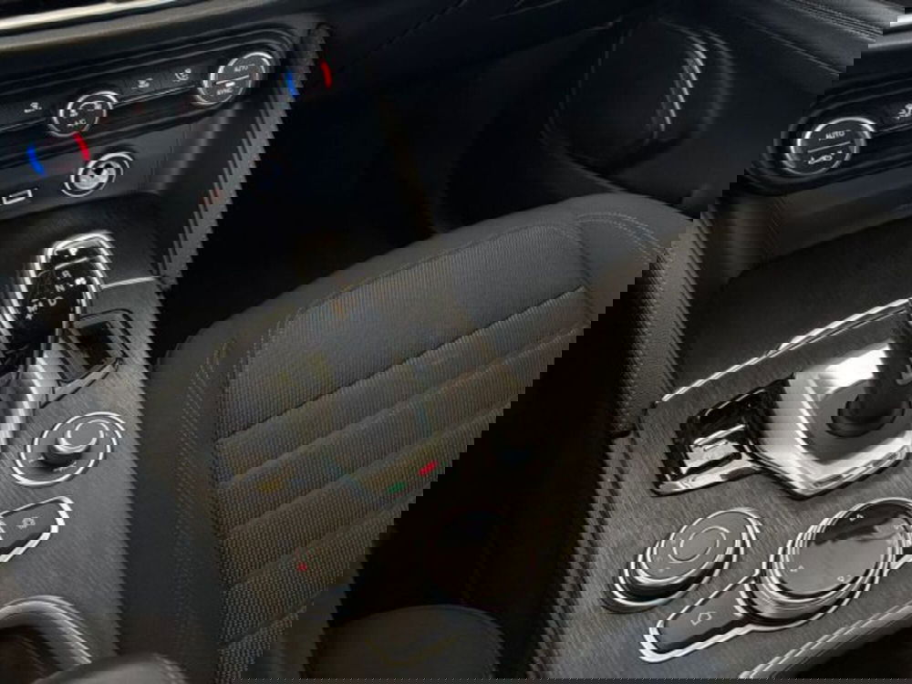 Alfa Romeo Stelvio usata a Bologna (17)