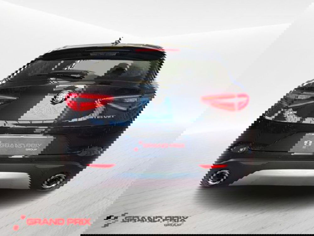 Alfa Romeo Stelvio usata a Bologna (5)