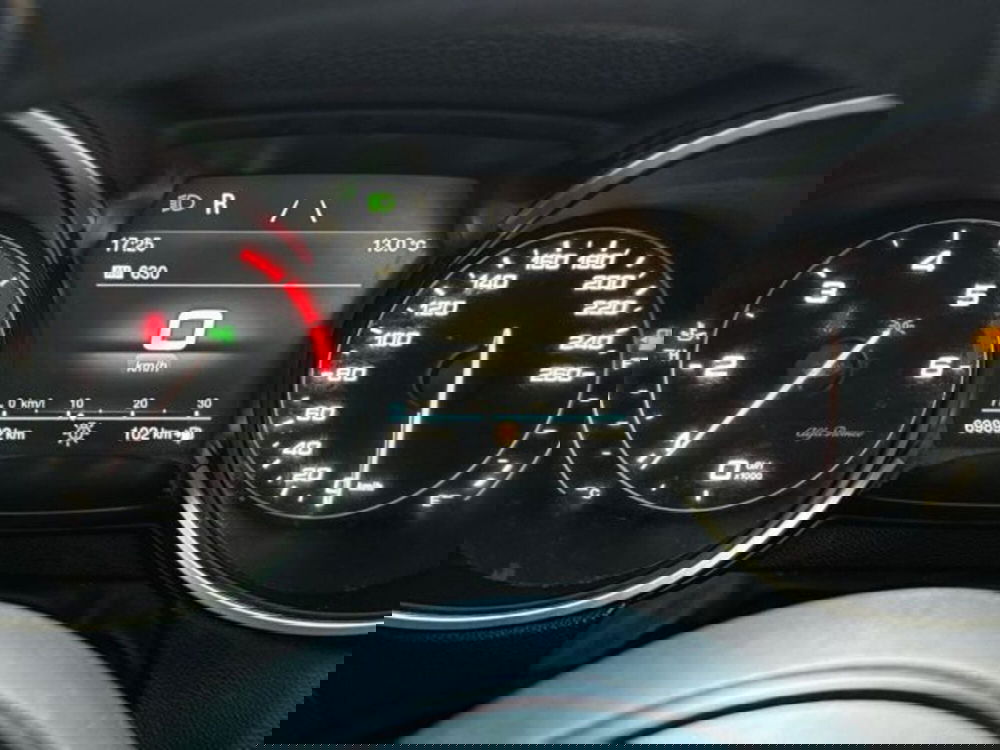 Alfa Romeo Stelvio usata a Bologna (11)