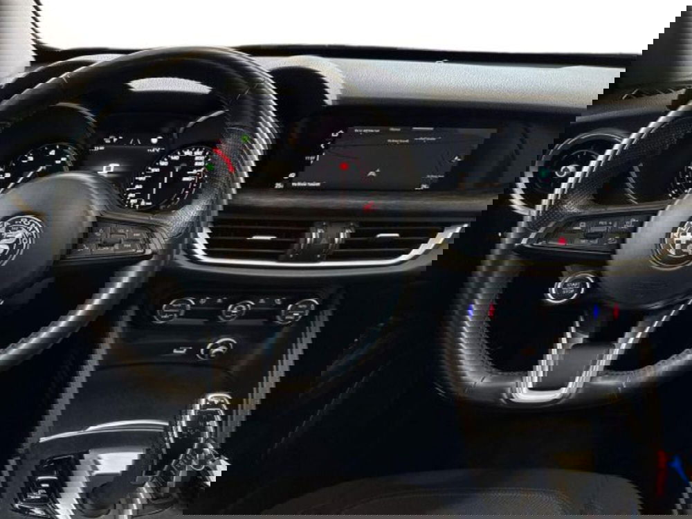 Alfa Romeo Stelvio usata a Bologna (10)