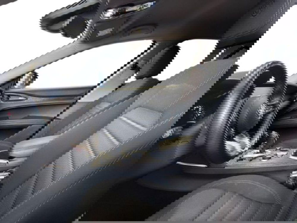 Alfa Romeo Stelvio usata a Bologna (12)