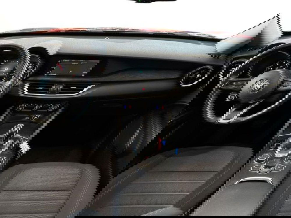 Alfa Romeo Stelvio usata a Bologna (9)