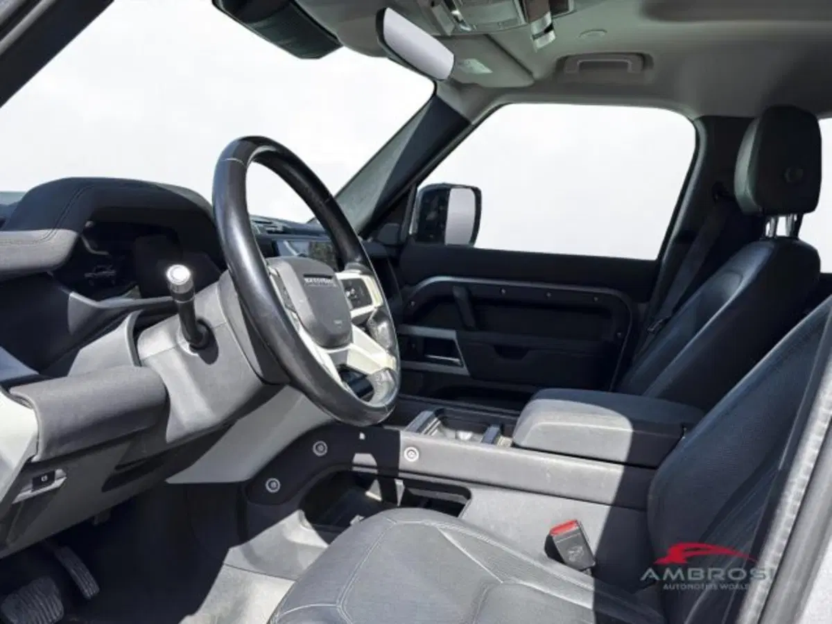 Land Rover Defender usata a Perugia (9)