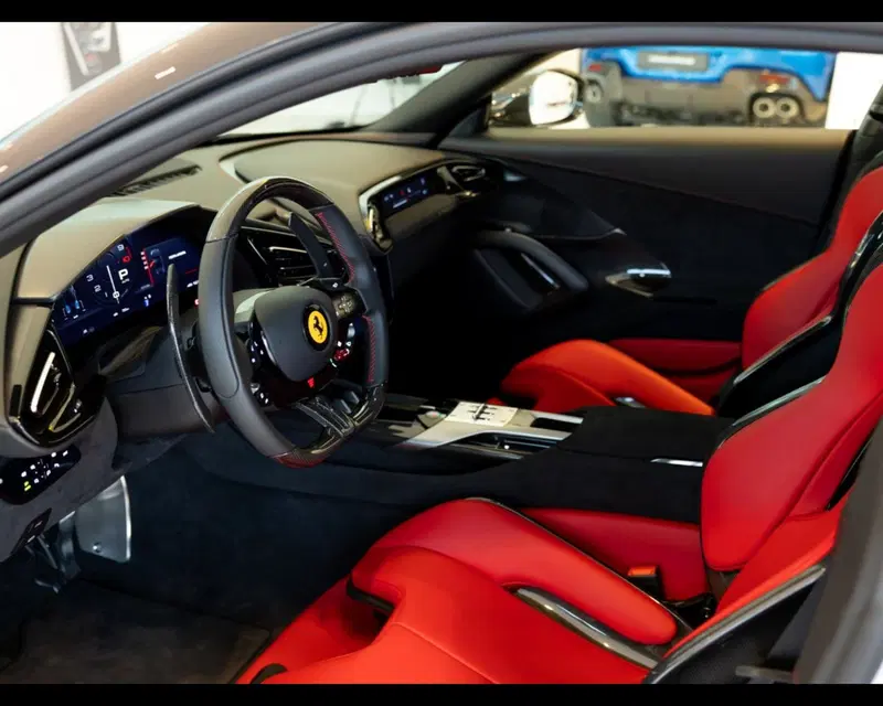 Ferrari 12Cilindri Coupé usata a Padova (20)