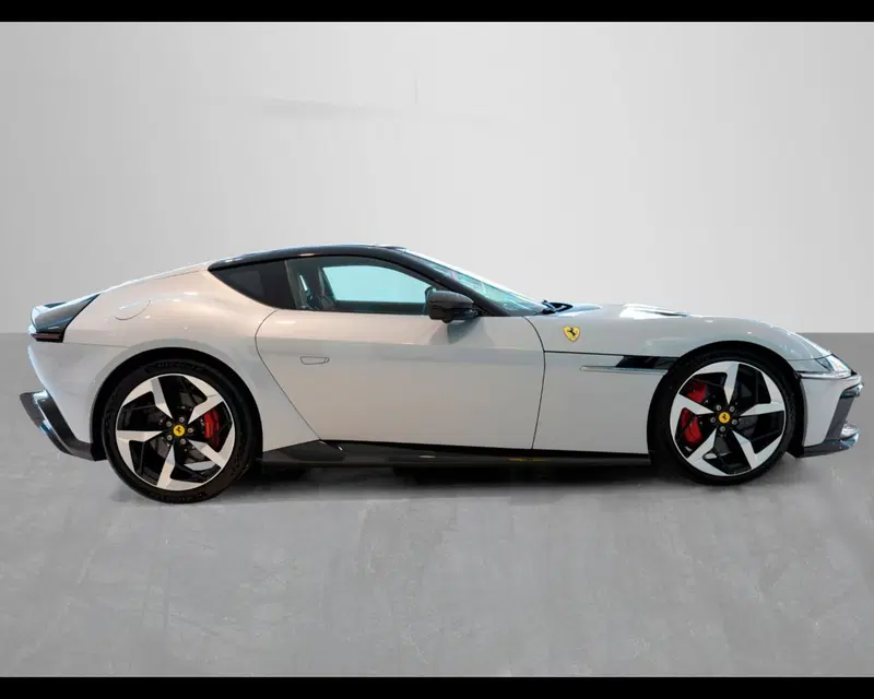 Ferrari 12Cilindri Coupé usata a Padova (9)