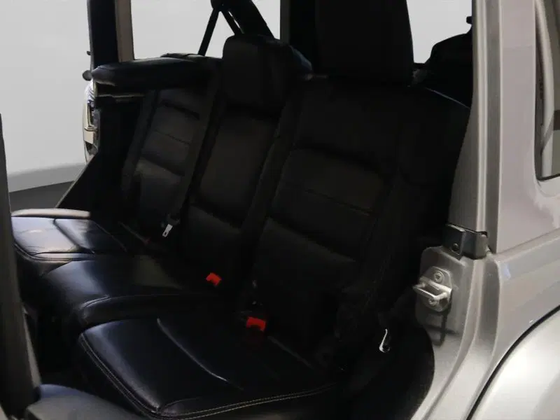 Jeep Wrangler Unlimited usata a Genova (10)