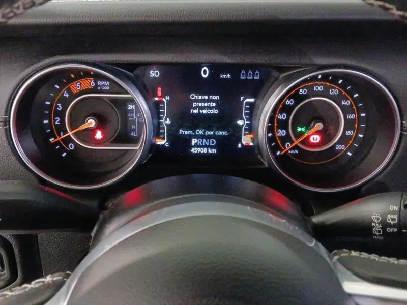 Jeep Wrangler Unlimited usata a Genova (13)