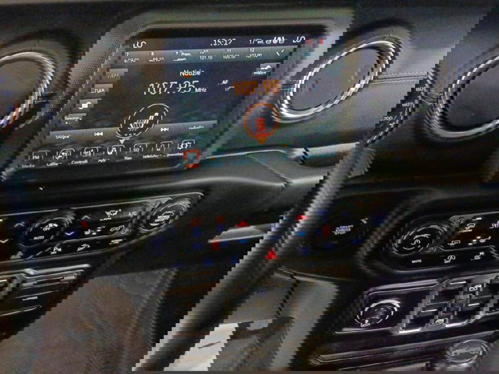 Jeep Wrangler Unlimited usata a Genova (15)