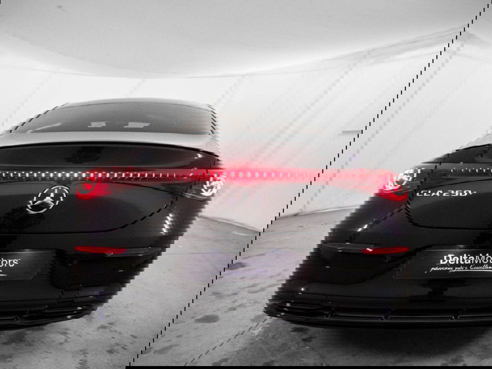 Mercedes-Benz CLA EQ nuova a Macerata (3)