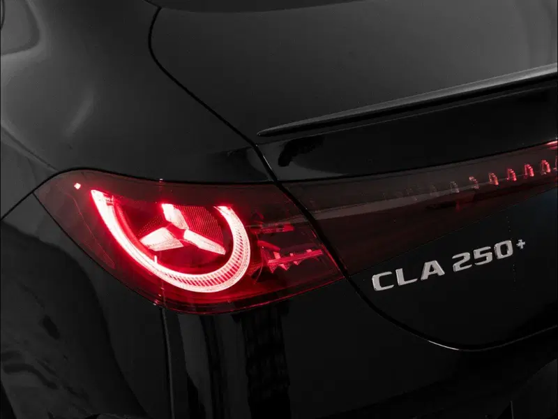 Mercedes-Benz CLA EQ nuova a Macerata (8)