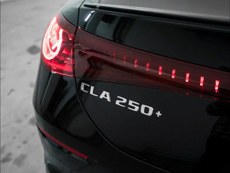 Mercedes-Benz CLA EQ nuova a Macerata (9)