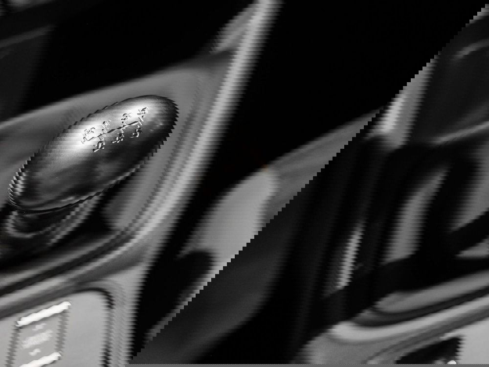 Jeep Avenger nuova a Prato (7)