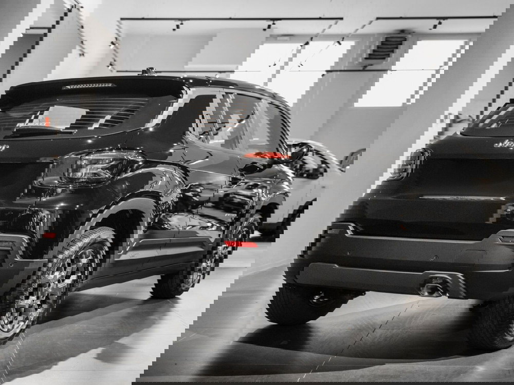 Jeep Avenger nuova a Prato (9)